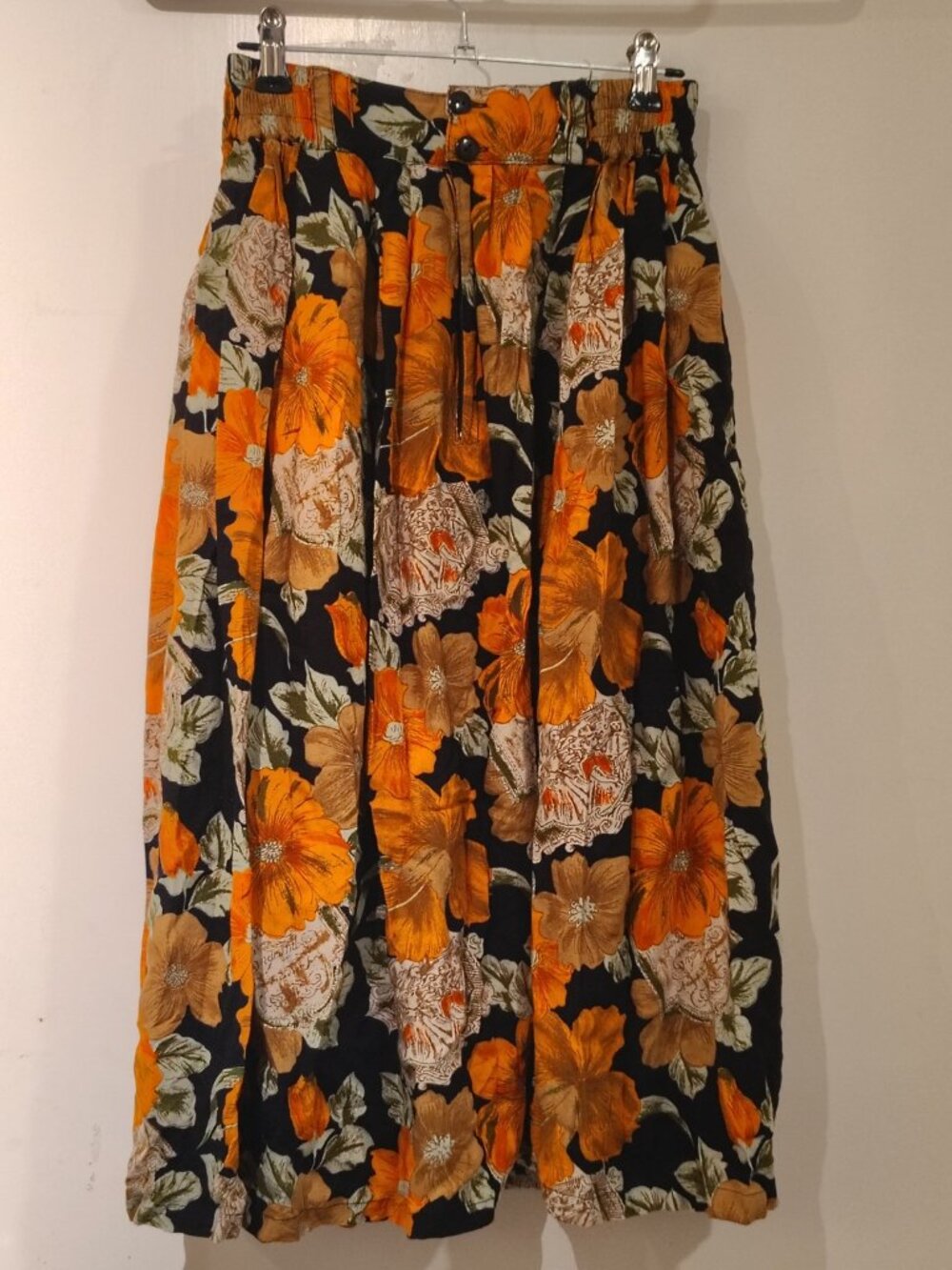 Floral Pleated Midi Skirt With Pockets - Picture 8 of 8